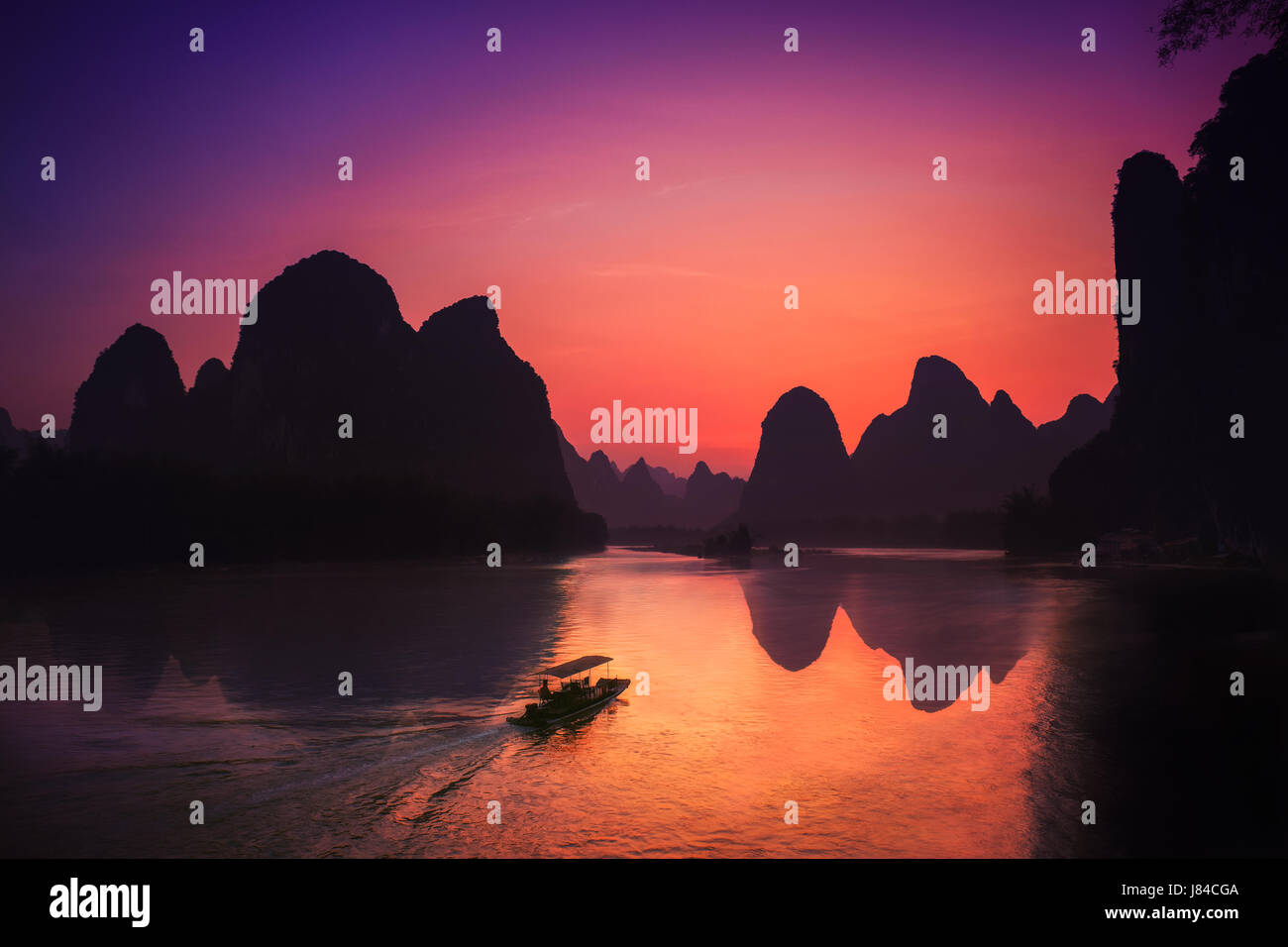 Karstberge und den Sonnenuntergang Stockfoto