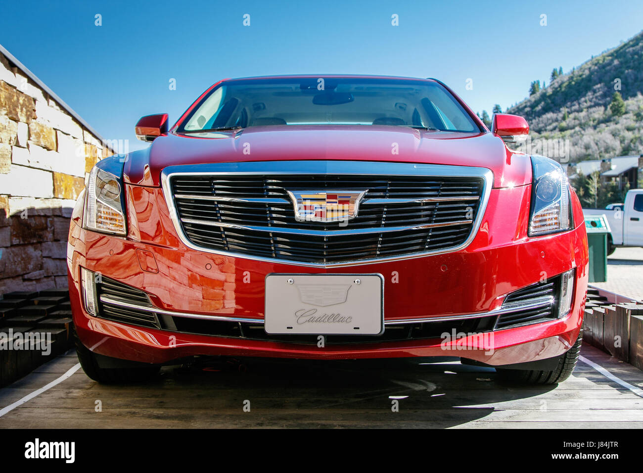 Park City, UT, 12. Mai 2017: Brand new Cadillac ist am Fuße des Skigebiet Deer Valley angezeigt. Stockfoto