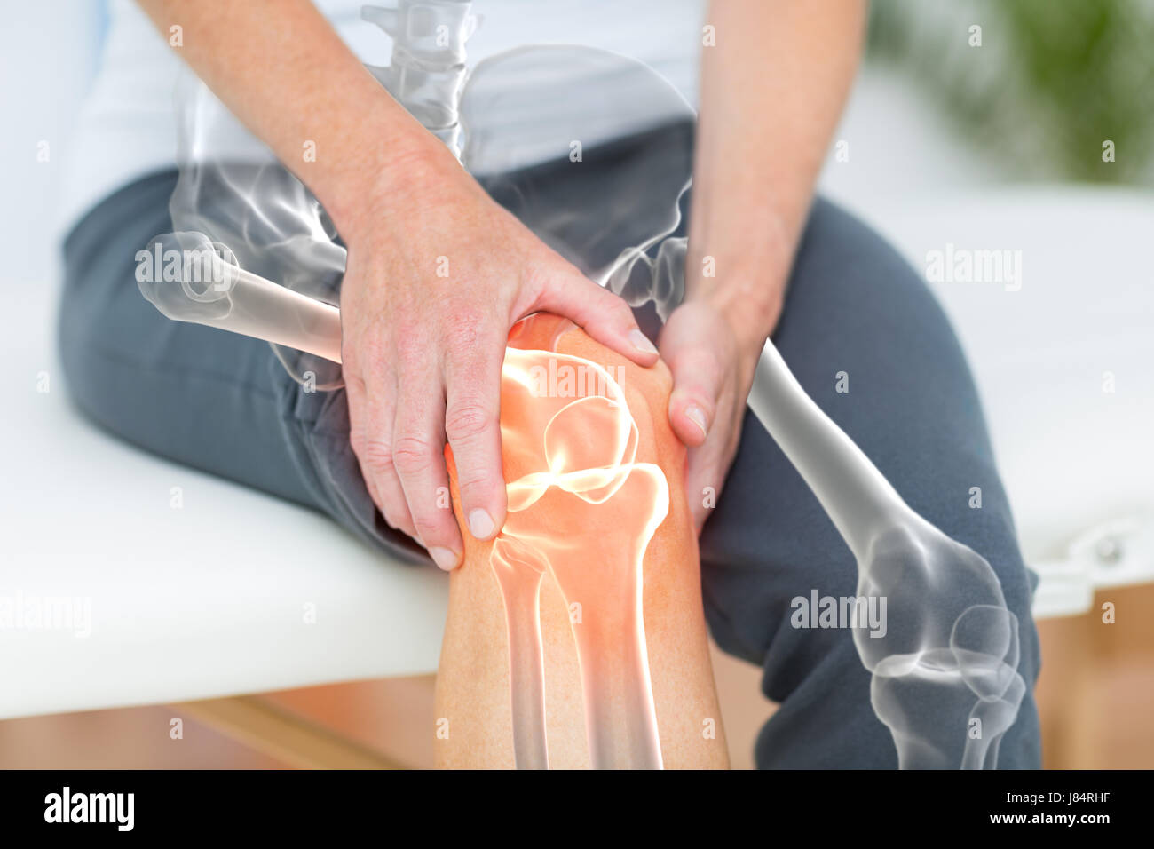 Digital erzeugte Bild des Menschen leiden mit Schmerzen im Knie Stockfoto