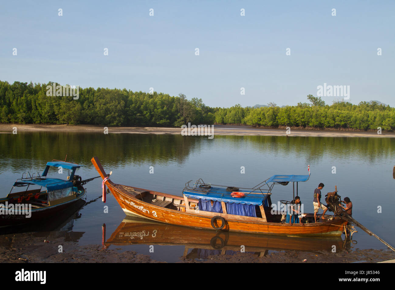 Long tail Boot für Client in Thailand warten Stockfoto