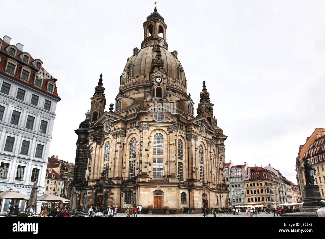 Frau Kirche Dresden Heilige Liebe verliebt verliebte sich in unserem Denkmal barocken Krieg Stockfoto
