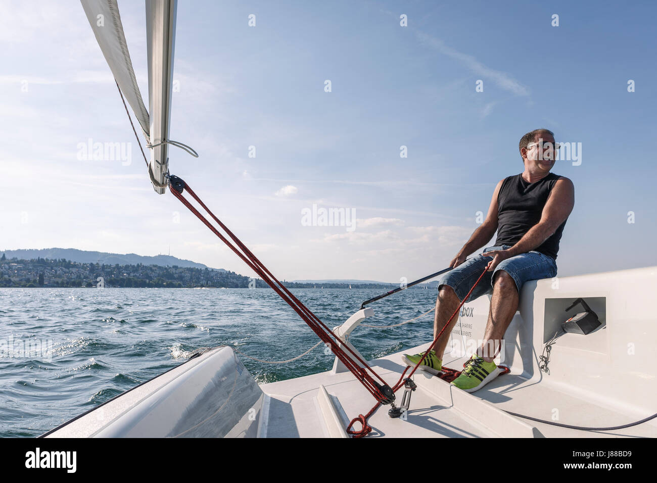 Lake zurich boat -Fotos und -Bildmaterial in hoher Auflösung – Alamy