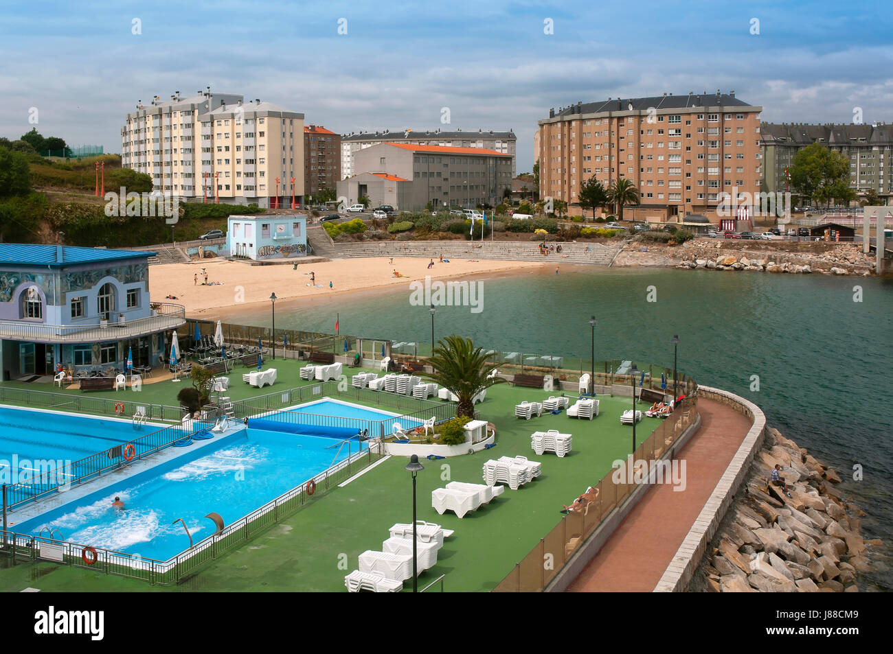 San Amaro Strand und Sea Club, La Coruna, Region Galicien, Spanien, Europa Stockfoto