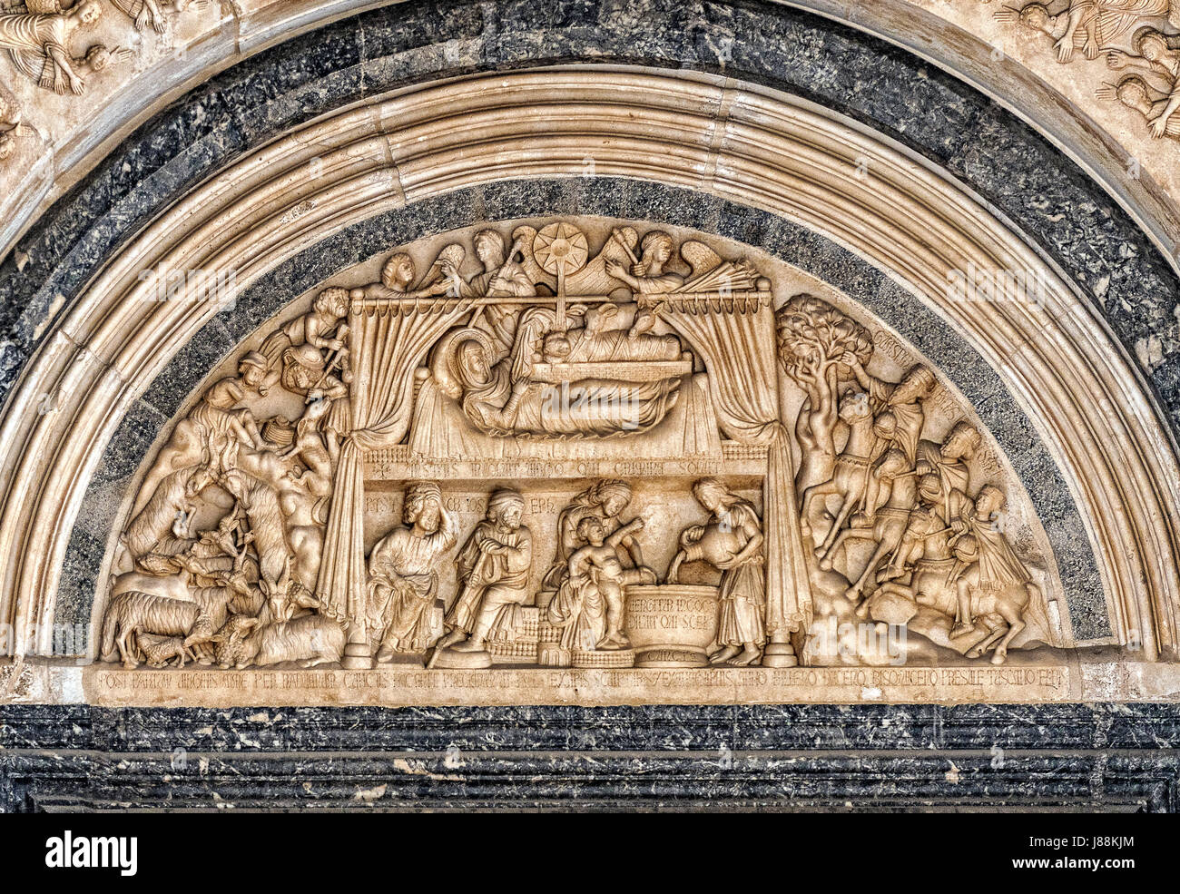 Kroatien Dalmatien Trogir (Trau) Kathedrale des Heiligen Laurentius (St John Kathedrale) - (Katedrala Sv. Lovre) das romanische Portal - bestimmten Lünette Stockfoto
