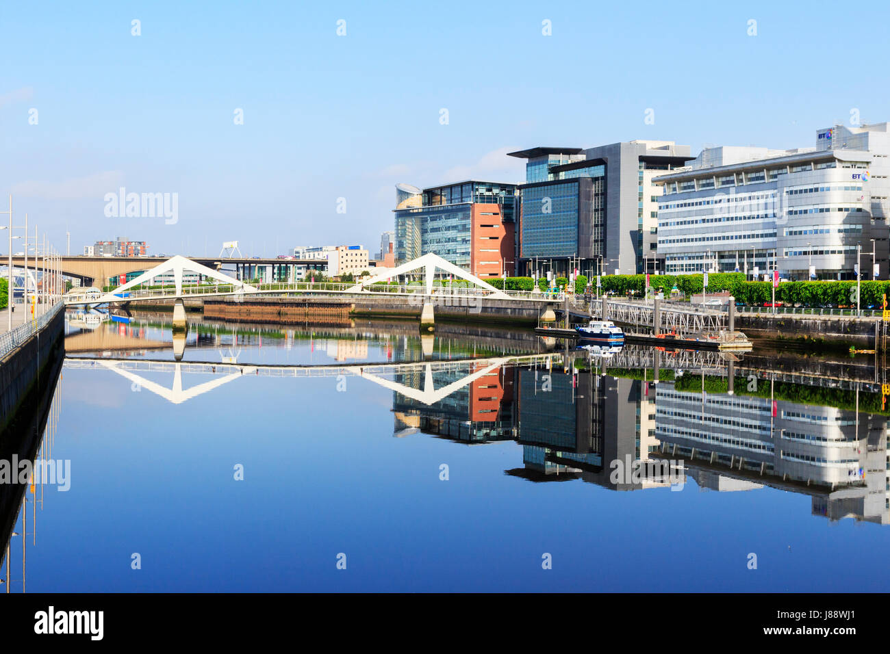 Broomielaw, Glasgow mit der Wirtschaft, Banken und Handel Bezirk entlang des Flusses Clyde in Richtung der Tradeston Brücke, bekannt als die Sq anzeigen Stockfoto