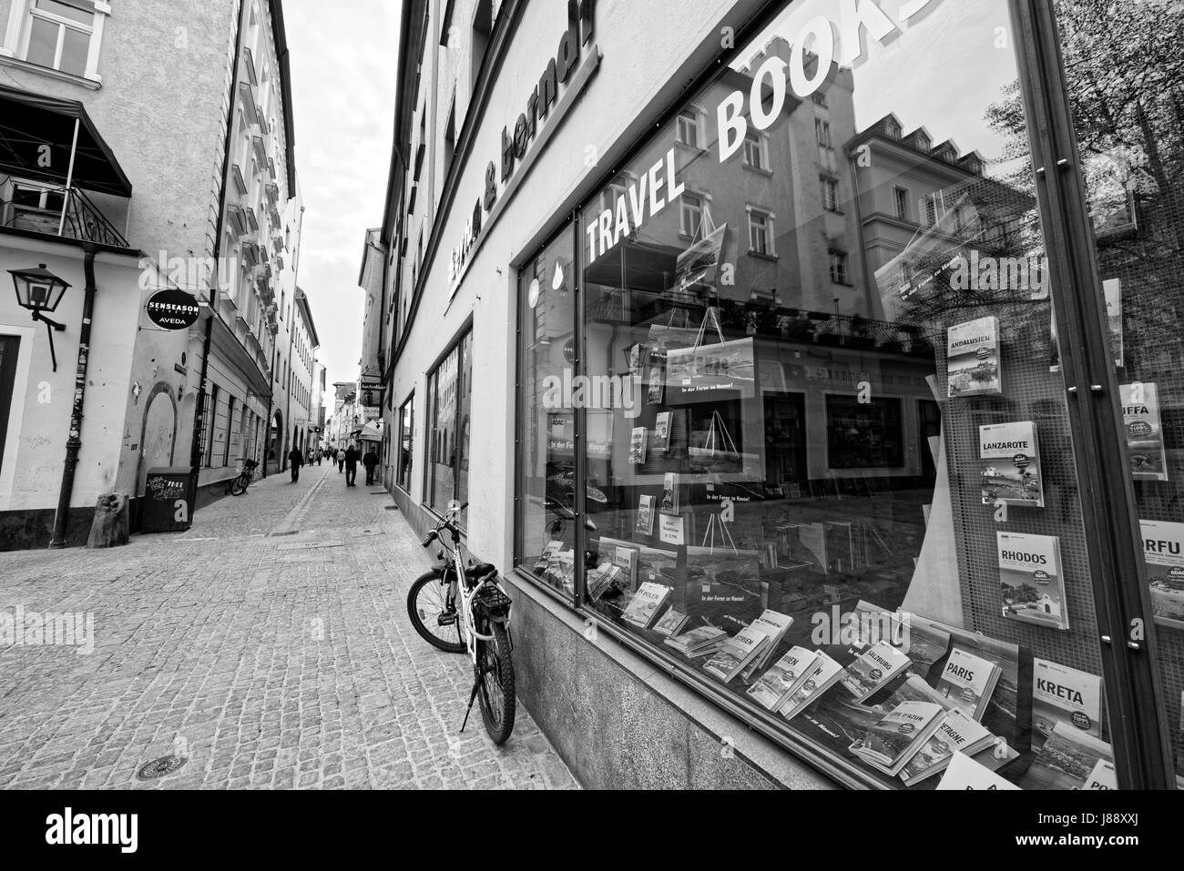 Regensburg (von Lateinisch Castra Regina; Auch lat. Ratisbona Und Ratispona) ist Die Hauptstadt des Regierungsbezirks Oberpfalz Mit Sitz der Regierung Stockfoto