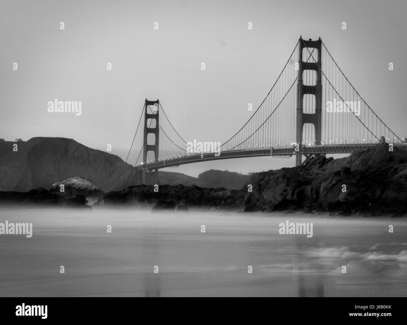 Schwarz / weiß Langzeitbelichtung Bild von der Golden Gate Bridge Stockfoto