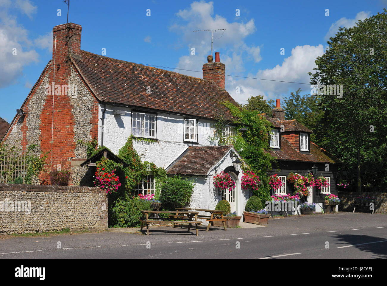 Restaurant, England, Gasthaus, Wirtshaus, Kneipe, Bar, Gebäude, Fenster, Bullauge, Gaube Stockfoto