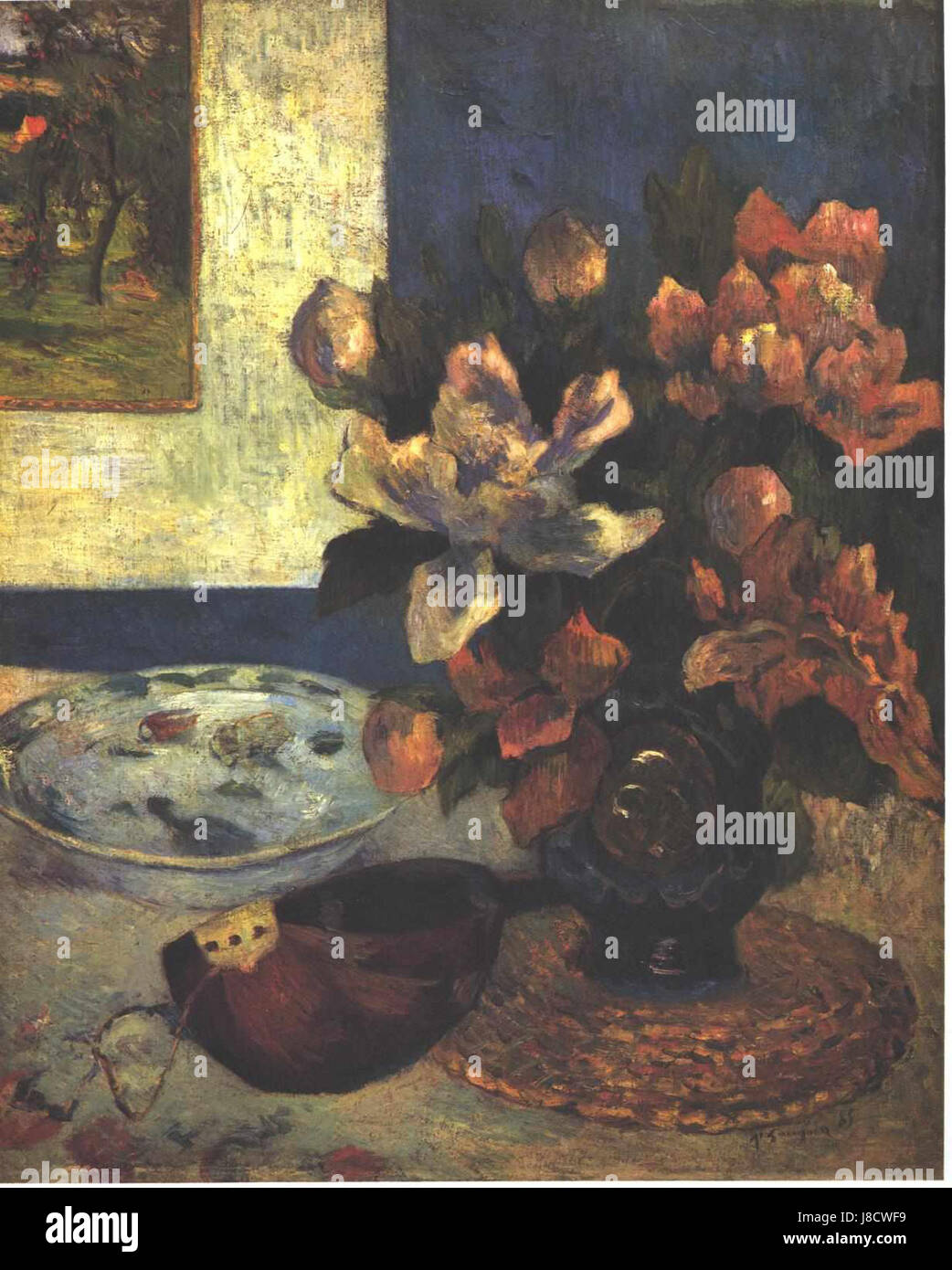 „Stilleben mit Pfingstrosen und Mandoline“ von Paul Gauguin ist ein Stillleben mit Pfingstrosen und Mandoline. Gauguins Verwendung lebendiger Farben und kräftiger Pinselstriche fängt die Essenz seines postimpressionistischen Stils ein. Stockfoto