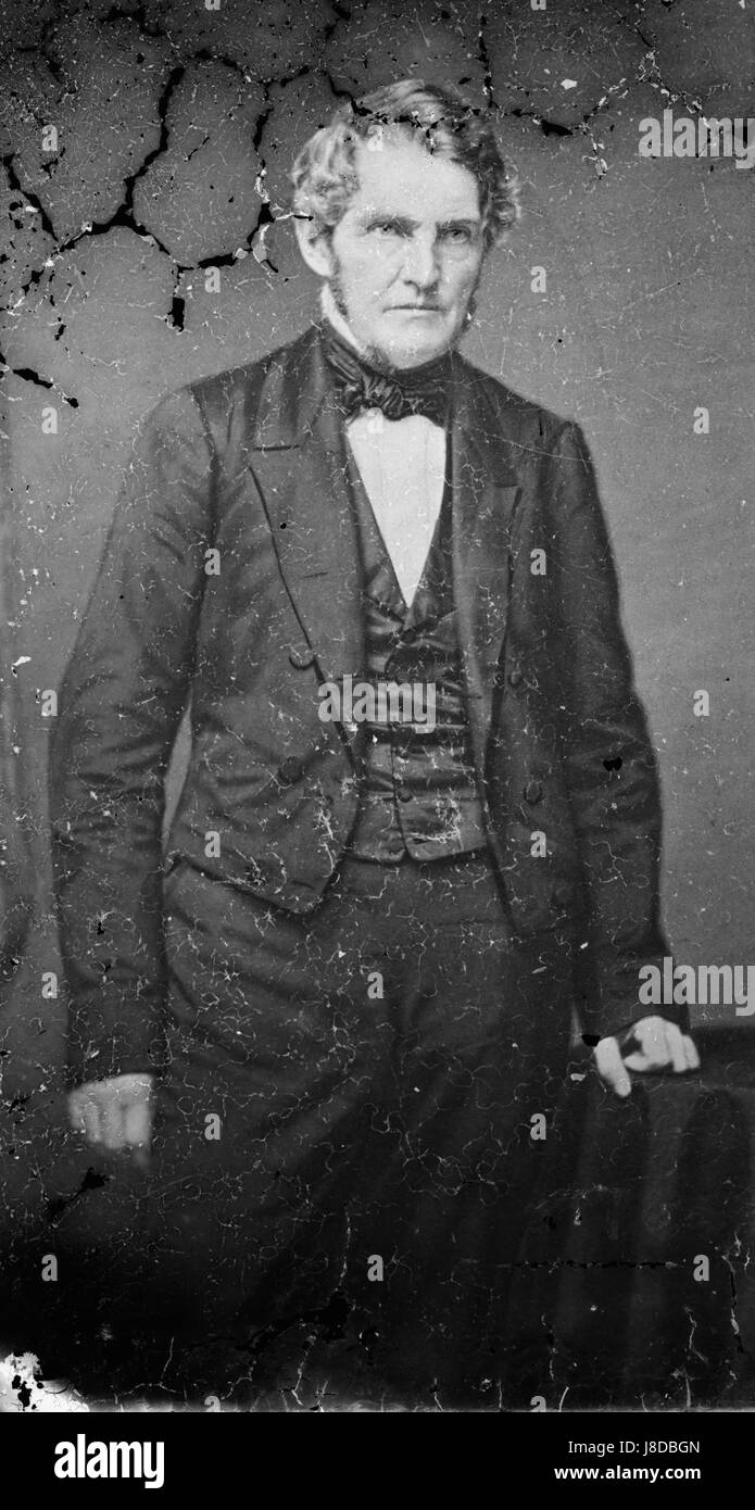 James F. Simmons und Brady Handy waren einflussreiche Persönlichkeiten in der Entwicklung der Fotografie und des Geschäfts in den Vereinigten Staaten. Simmons trug zur Expansion der Fotoindustrie bei, während Handy für seine Rolle bei der Förderung der Fotografie als Kunstform im späten 19. Jahrhundert bekannt war. Stockfoto