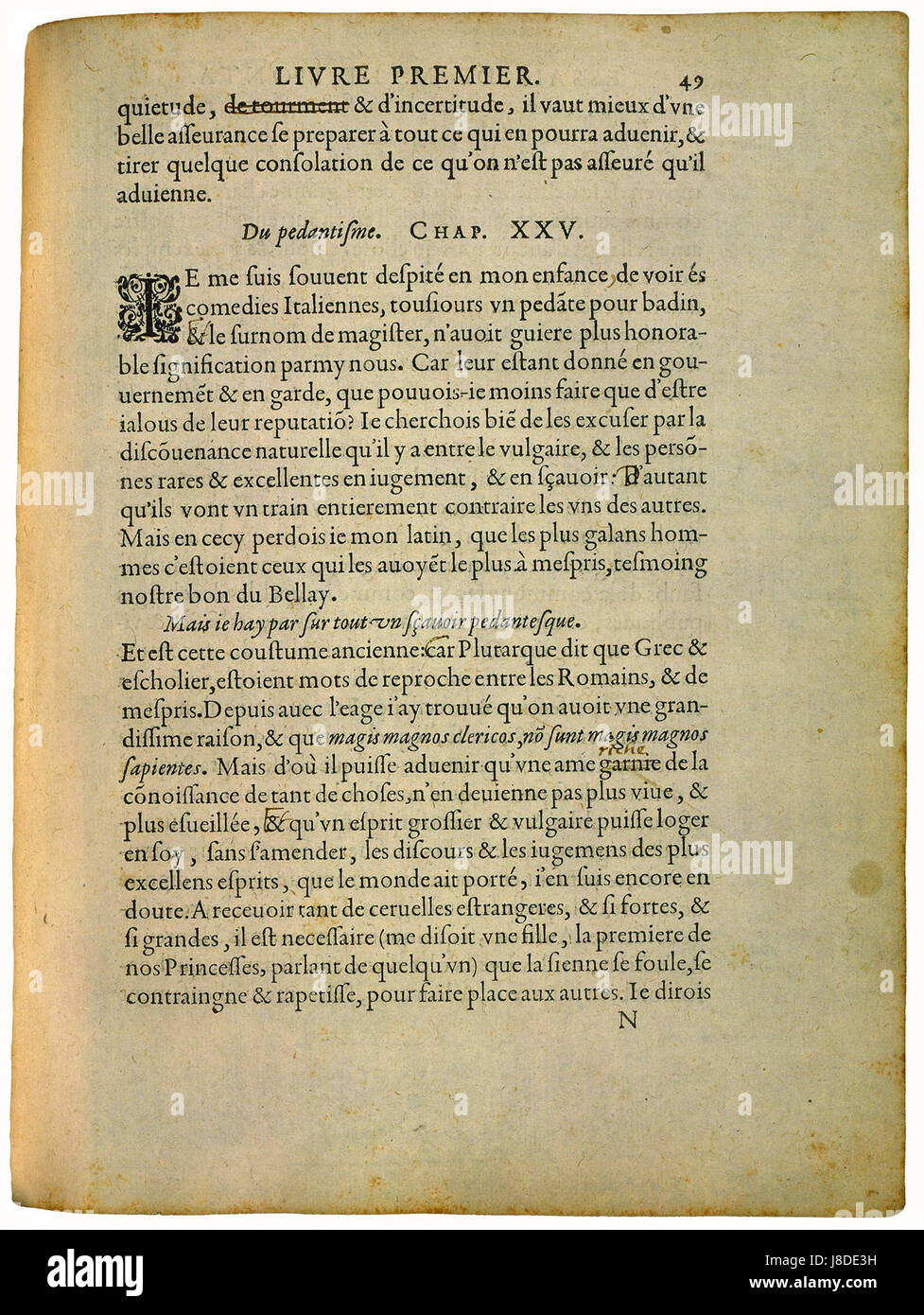 Dies bezieht sich auf das erste Buch der Essais von Michel de Montaigne, ein Grundwerk der Renaissance-Philosophie. Montaignes Essays beschäftigen sich mit der menschlichen Natur, Moral und Gesellschaft. Stockfoto