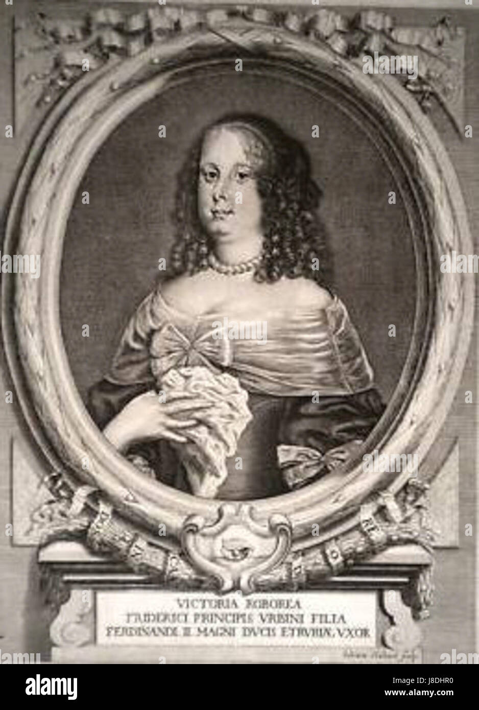 Diese historische Zeichnung der Vittoria della Rovere mit einer lateinischen Inschrift zeigt die prominente italienische Adlige und ihre Rolle im italienischen Renaissance. Das Kunstwerk bietet einen Einblick in ihren Status und Einfluss im 17. Jahrhundert. Stockfoto