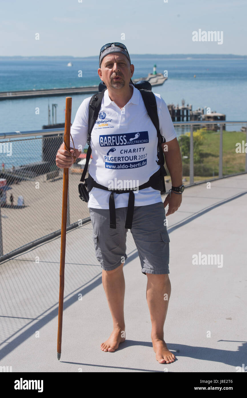 Sassnitz, Deutschland. 28. Mai 2017. Aldo Berti bereitet sich auf sein