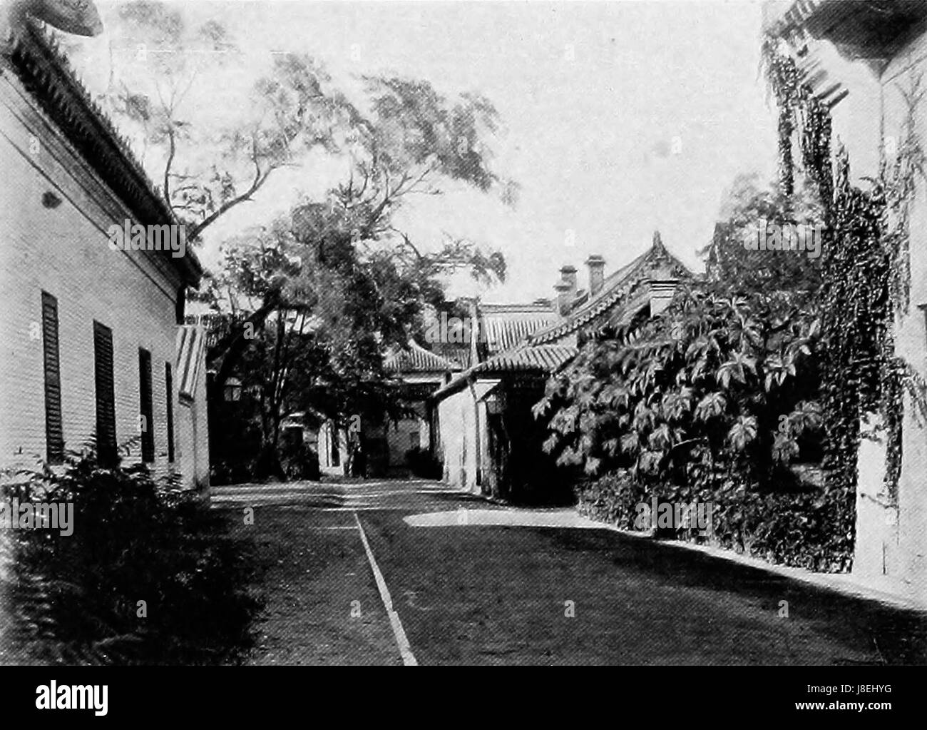 Der Eingang zum Kollegium der Studenten-Dolmetscher ist durch einen akademischen Bogen gekennzeichnet, der das Engagement der institutionâ symbolisiert, qualifizierte Dolmetscher für mehrere Sprachen und Kulturen zu entwickeln. Stockfoto