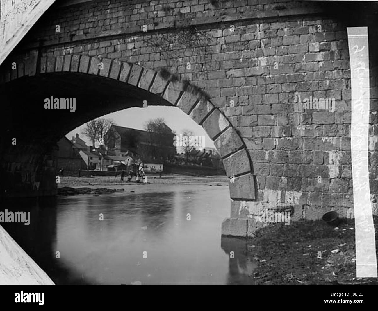 Llanidloes Brücke und Kirche NLW3362244 Stockfoto