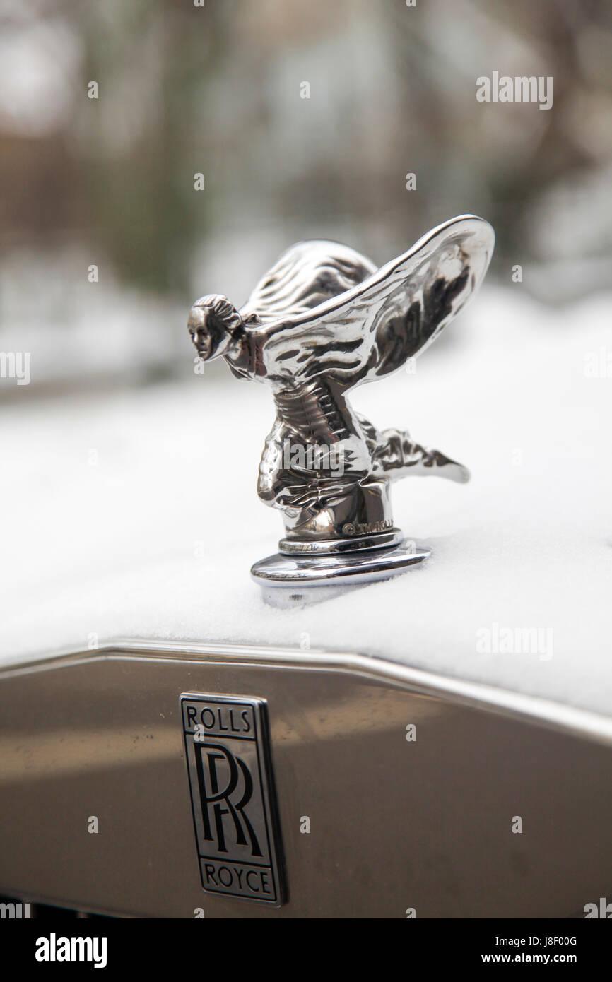 Rolls-Royce Oldtimer. Hautnah auf dem Wappen und logo Stockfoto