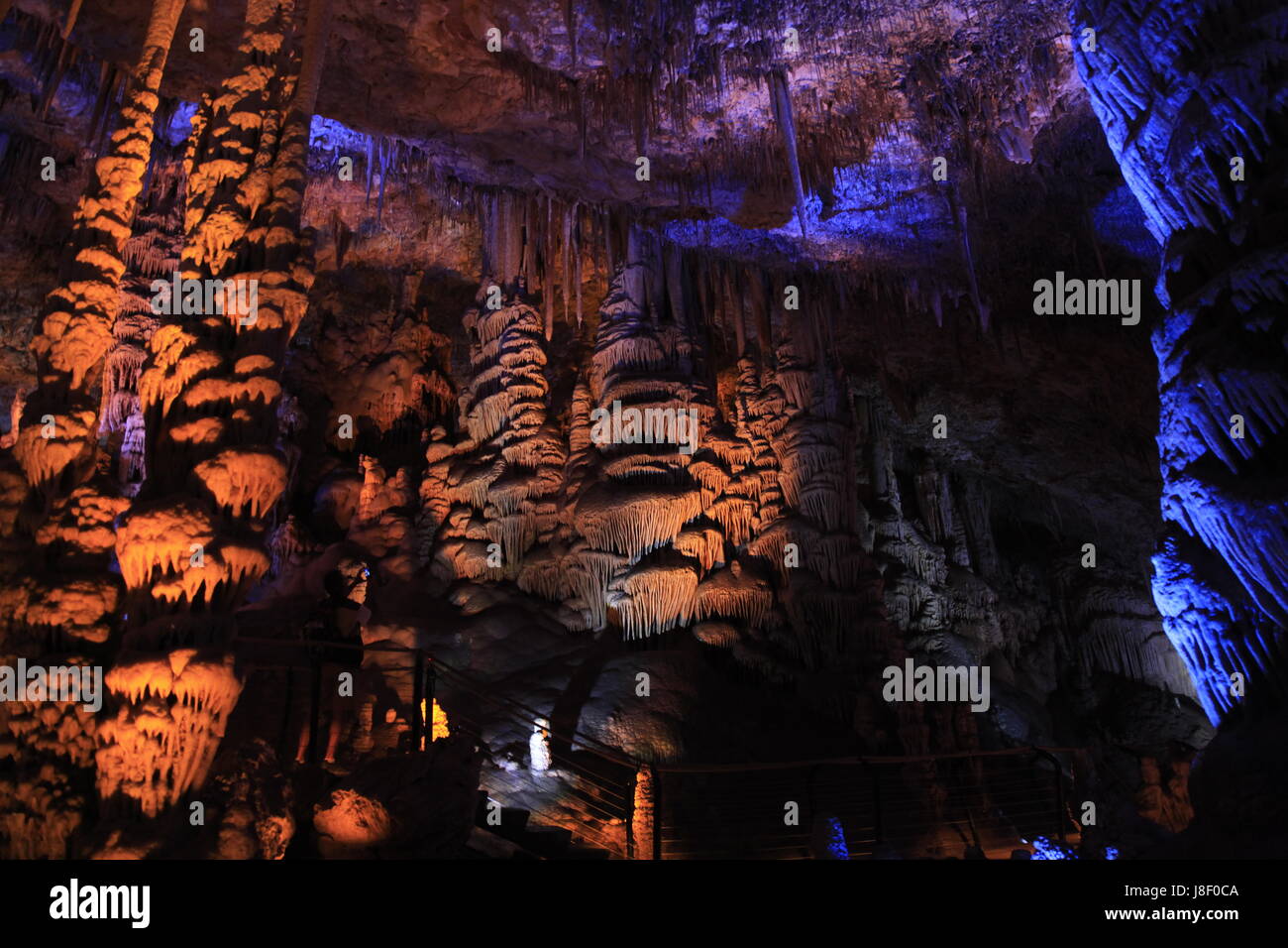 Die Avschalom Stalaktiten Höhle Nature Reserve (auch genannt Soreq Höhle) 82 Meter lange, ist 60 Meter Breite Höhle an den westlichen Hängen der Judäische ou Stockfoto