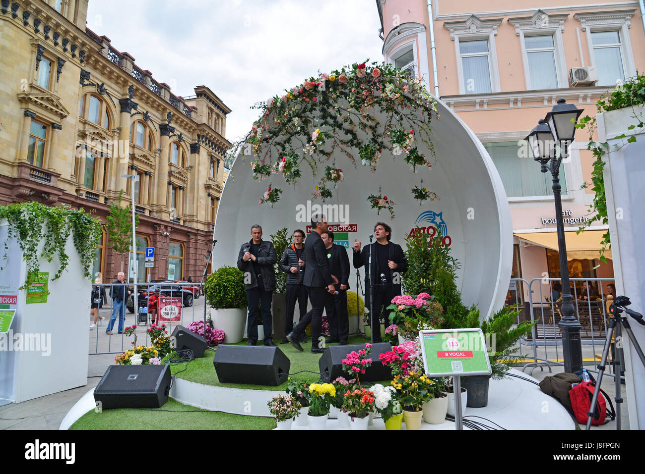 Moskau, Russland - Mai 06.2017. Gruppe B Vocal am Festival Acappella Moskau Spring Street Kusnezker Brücke Stockfoto