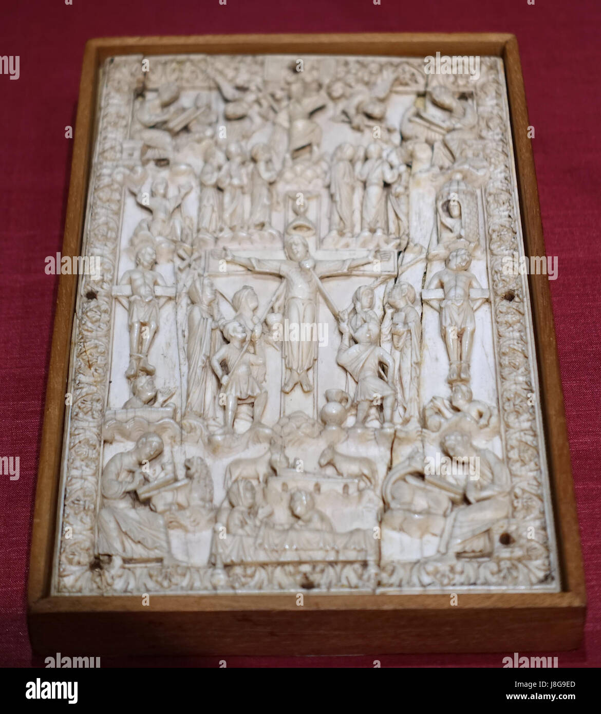 Elfenbein, genannt "mit kleinen Figuren", Lüttich-Workshop, c. 1030 1050 AD, Elfenbein Cinquantenaire Museum Brüssel, Belgien-DSC08821 Stockfoto