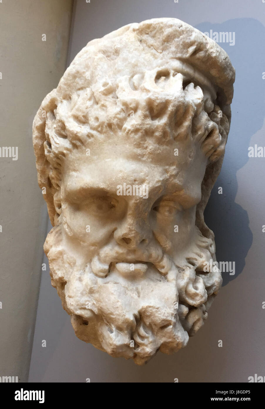 Der MSR Hercule barbu Ra 28 k ist ein spezielles Maschinenmodell, das in der Industrie oder im Transportbereich eingesetzt wird. Sie steht für die technologische Entwicklung in ihrem Anwendungsgebiet, wobei der Schwerpunkt auf Präzision und mechanischer Effizienz liegt. Stockfoto