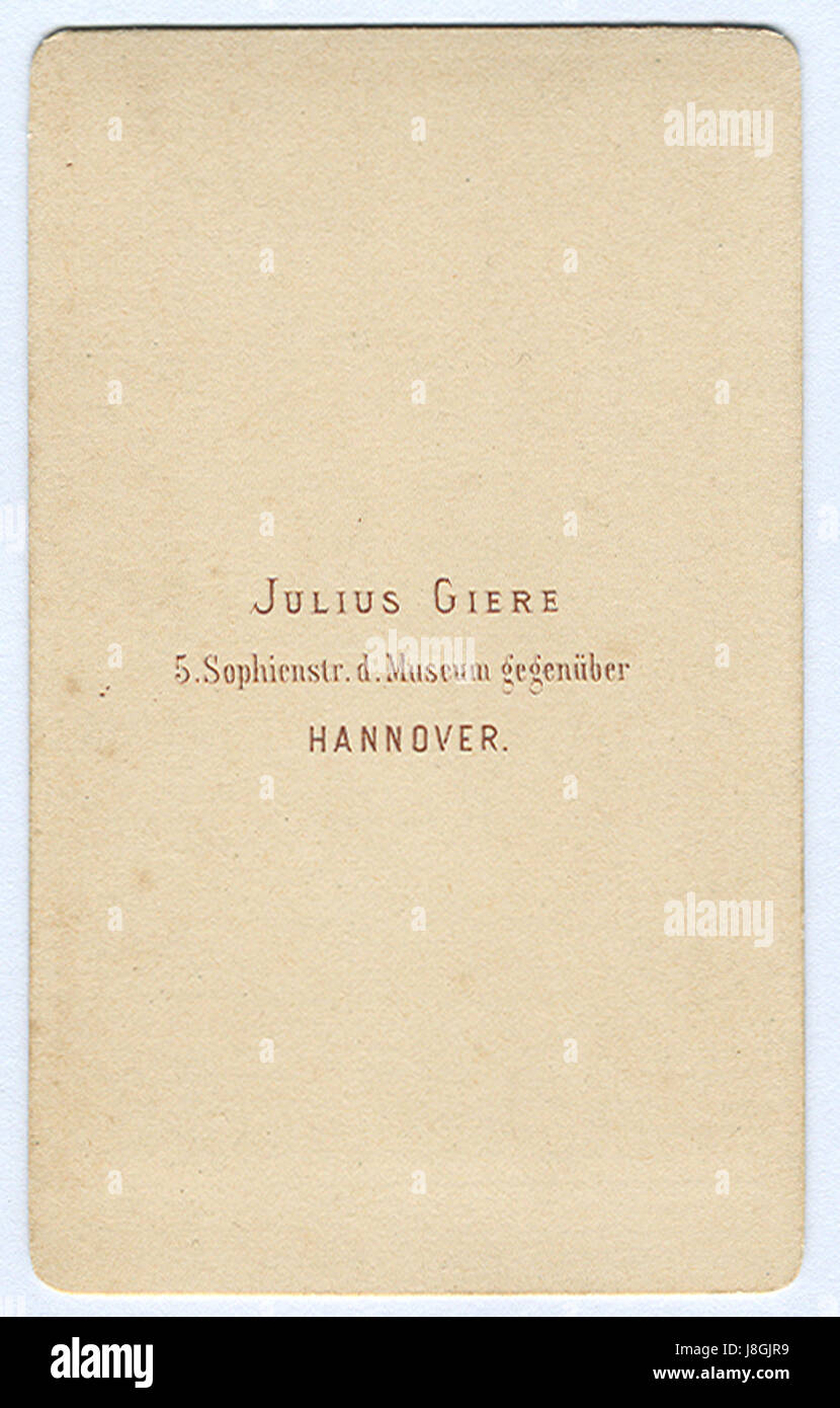 Ein Carte-de-Visite (CDV) Foto von Julius Giere, aufgenommen in Hannover in der Sophienstr. 5, mit einem Mann mit einem markanten Bart. Die Rückseite enthält wahrscheinlich weitere persönliche Angaben oder Markierungen aus dem Zeitraum. Stockfoto