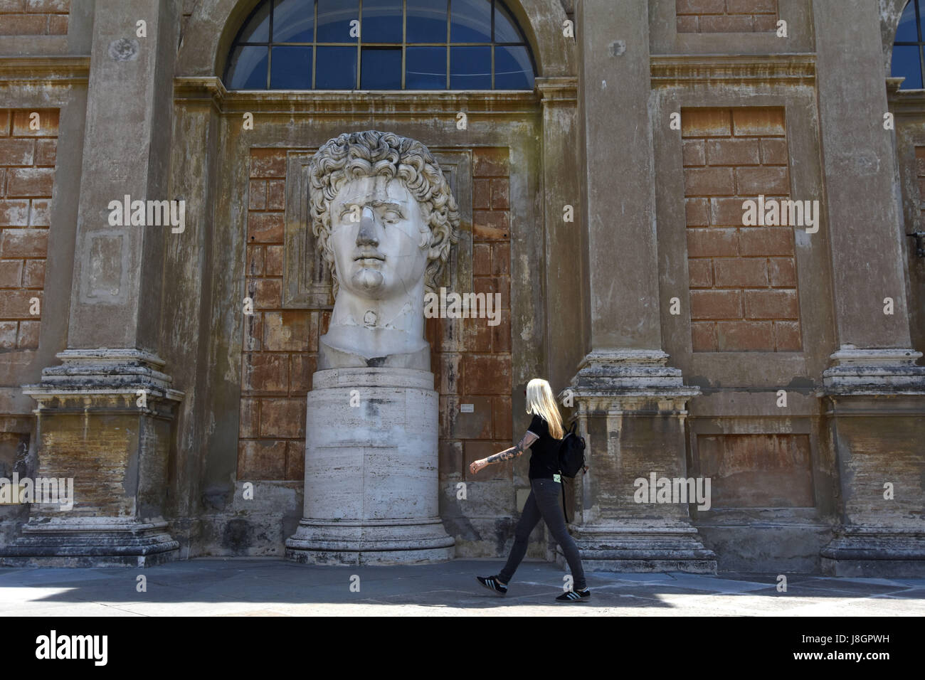 Menschen genießen die Vatikanischen Museen in Rom, Italien. Stockfoto