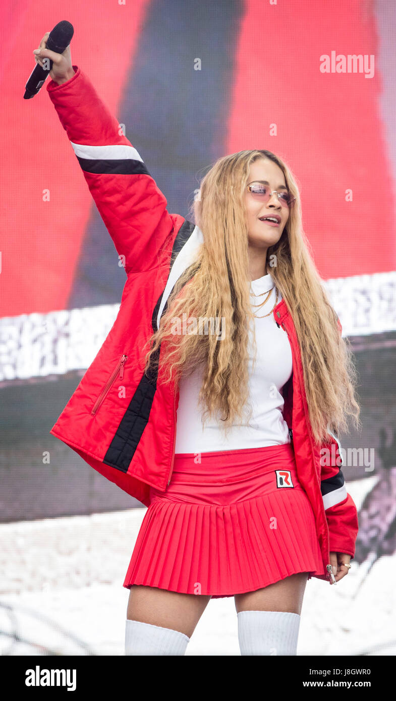 Rita Ora führt während der zweite Tag des BBC Radio 1's Big Weekend in Burton Constable Hall, Burton Constable, Skirlaugh im Rumpf. Stockfoto