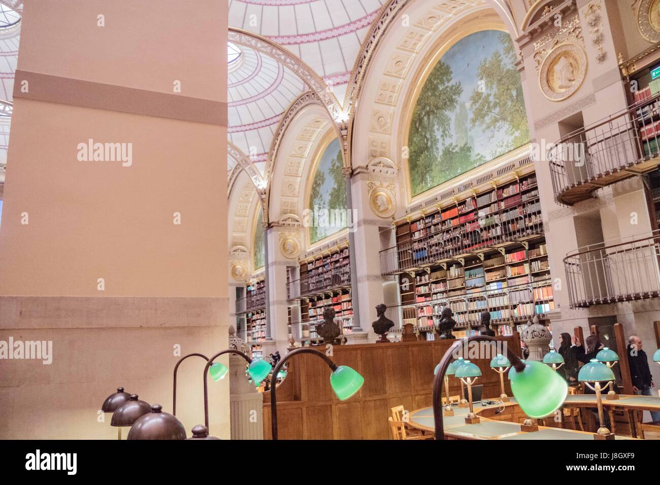 Le Site Richelieu-Louvois est le Berceau Historique De La Bibliothèque Nationale de France. Situé au Cœur De La Capitale, il Se Composait au XVIIe się Stockfoto