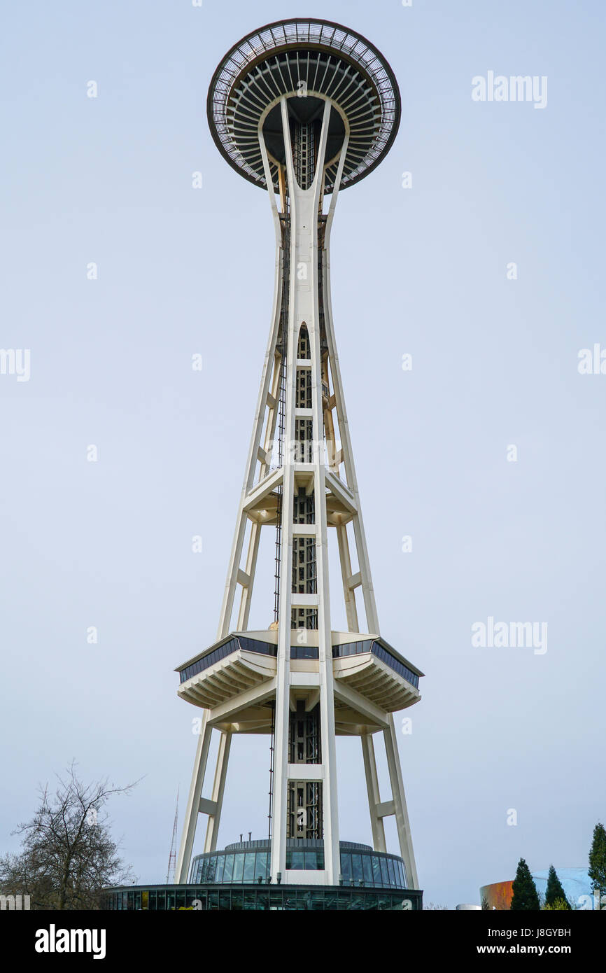 Space Needle - berühmteste Symbol des Seattle - SEATTLE / WASHINGTON - 11. April 2017 Stockfoto