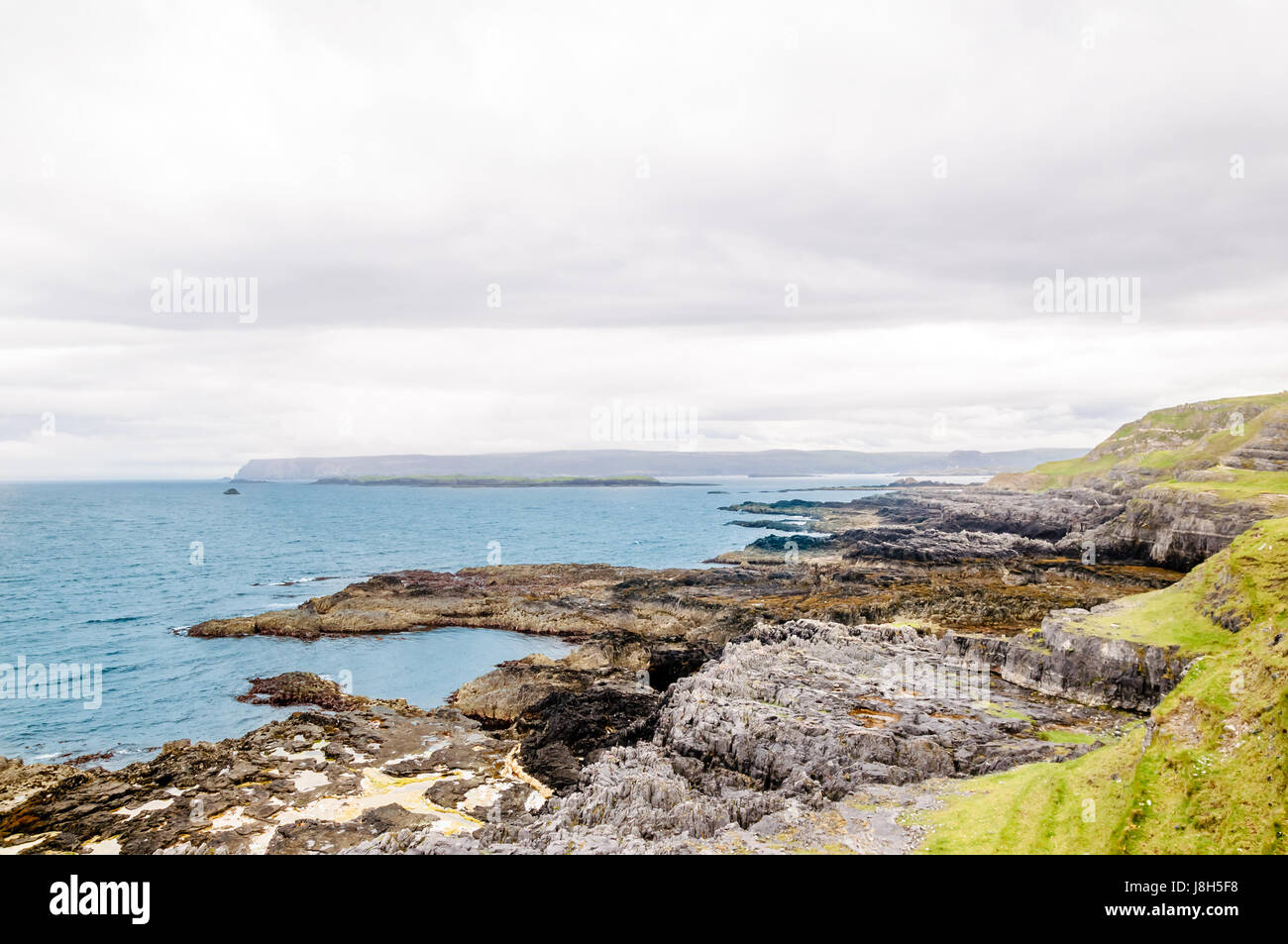 Blick auf Küste und Strand im Norden von Schottland Stockfoto