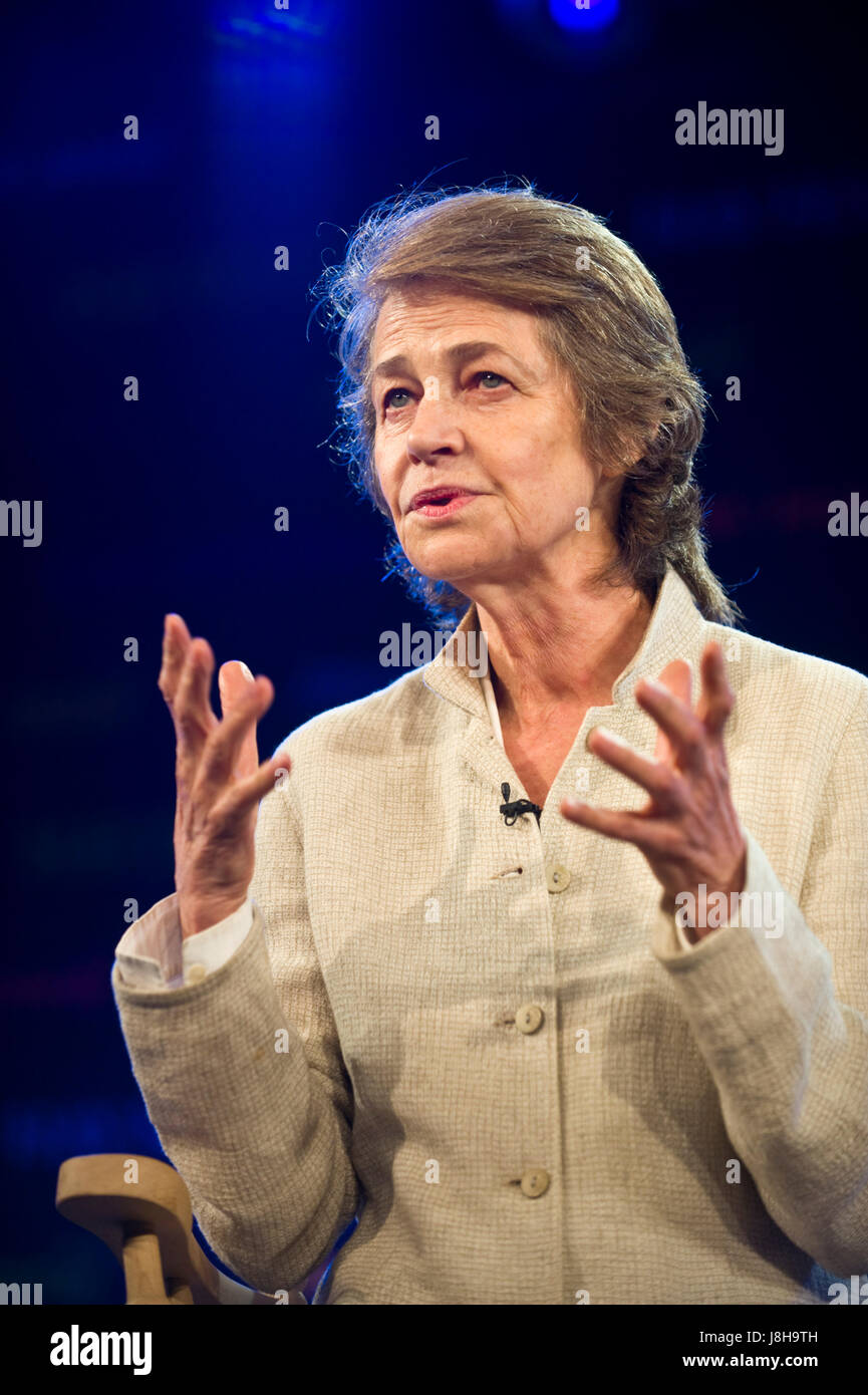 Charlotte Rampling Schauspieler sprechen über ihre schauspielerische Karriere & Schreiben an der Hay Festival der Literatur und Künste 2017 Hay-on-Wye Powys Wales UK Stockfoto