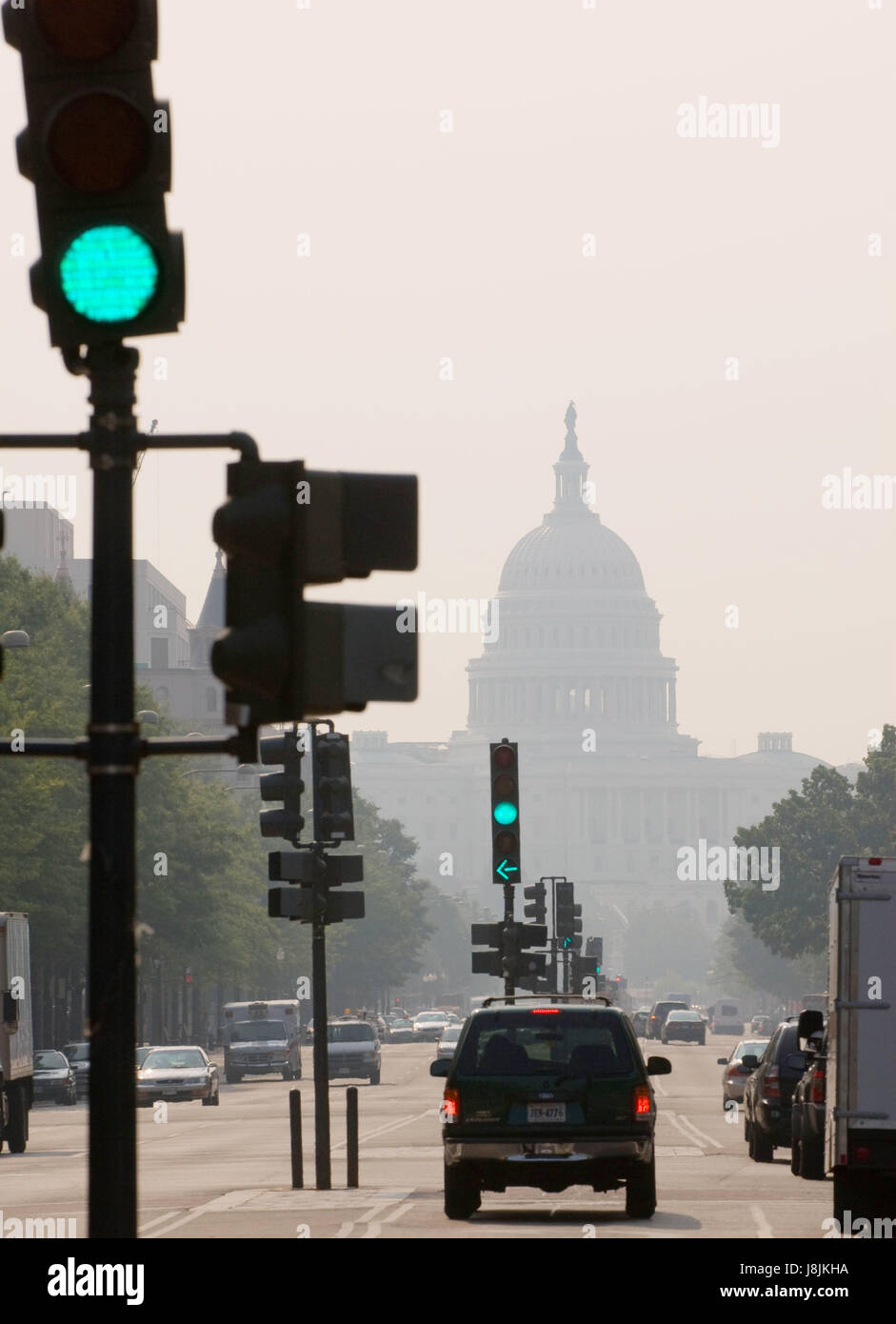 U.S. Capitol Dome an einem dunstigen Tag Stockfoto