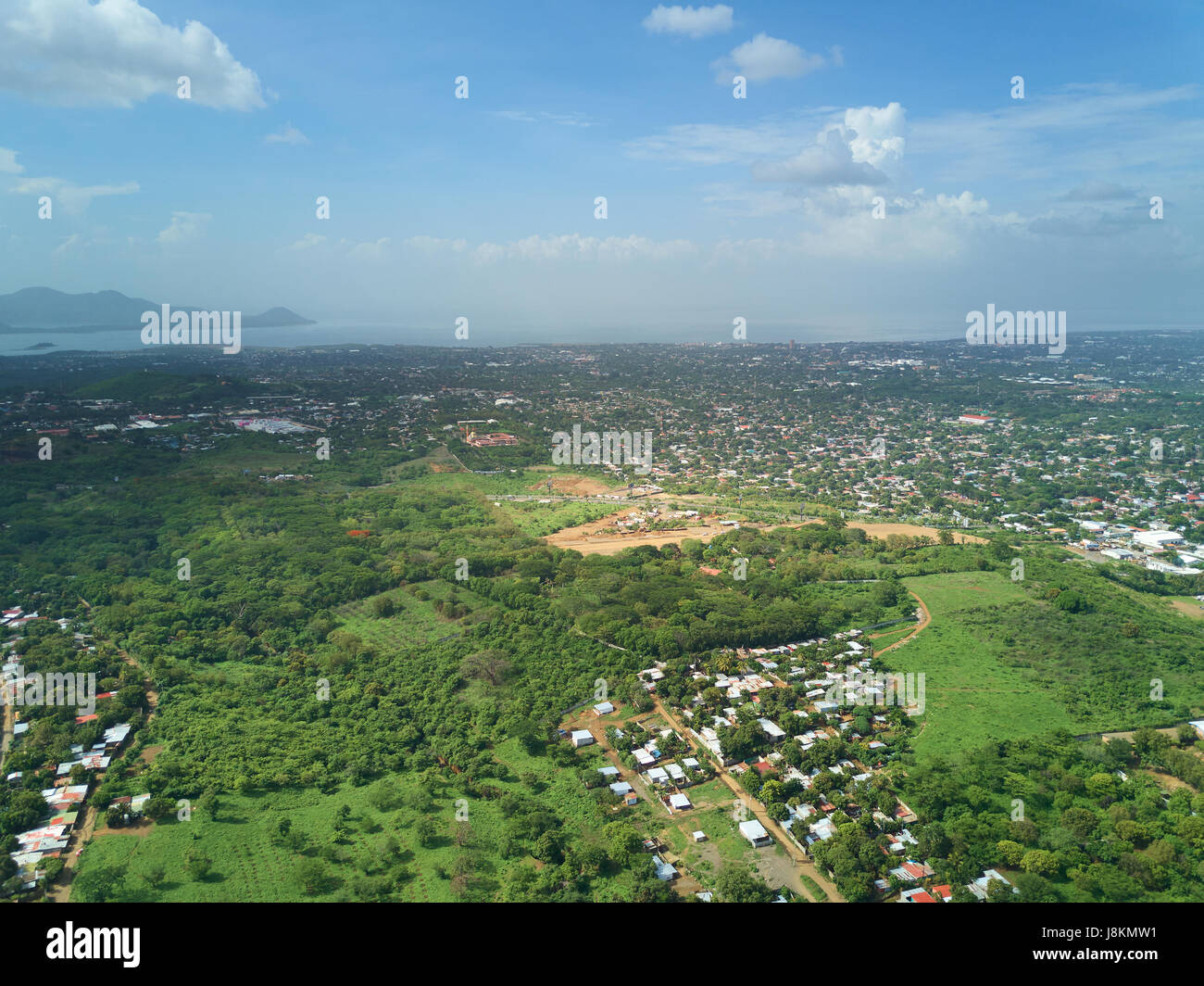 Managua Stadtbild Antenne Tag Blick auf die Stadt. Grüne große Stadt Managua. Panorama der Stadt Managua Nicaragua Stockfoto