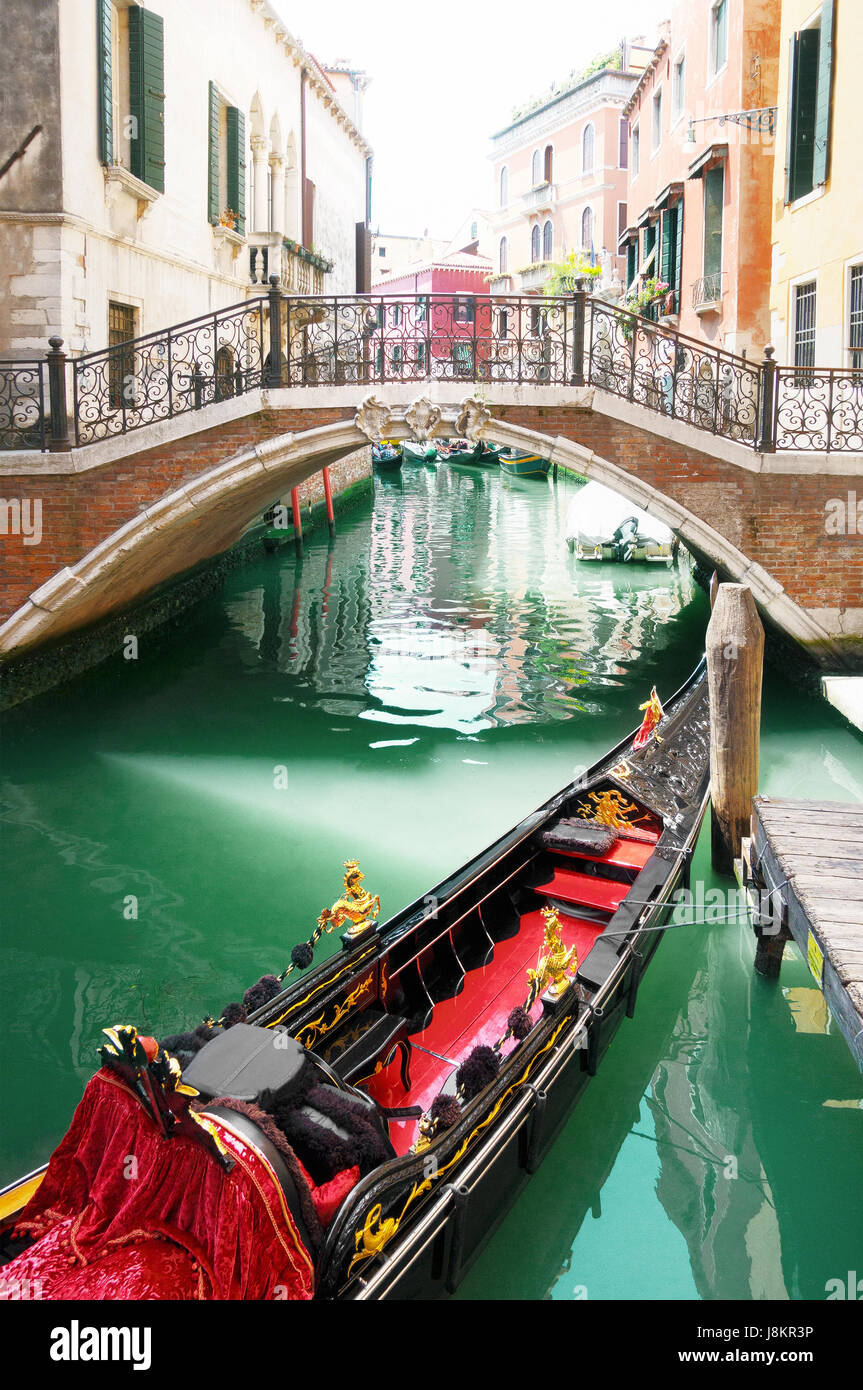 Gondel in Venedig auf dem Kanal, Italien Stockfoto