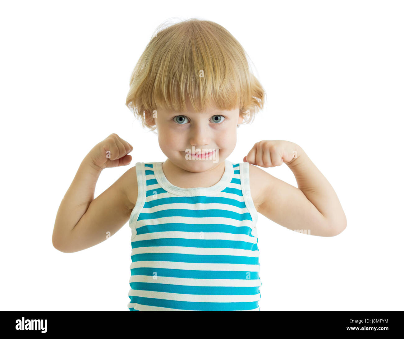 Ein Kind zeigt seine Muskeln isoliert auf weißem Hintergrund Stockfoto