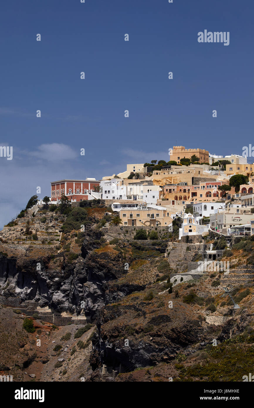 Vulkanische griechische Insel Santorin eine der Kykladen im Ägäischen Meer. Fira, die Hauptstadt der Insel Stockfoto