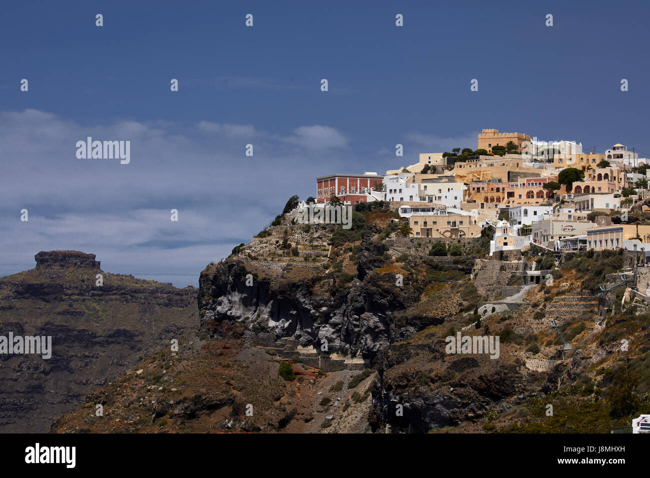 Vulkanische griechische Insel Santorin eine der Kykladen im Ägäischen Meer. Fira, die Hauptstadt der Insel Stockfoto
