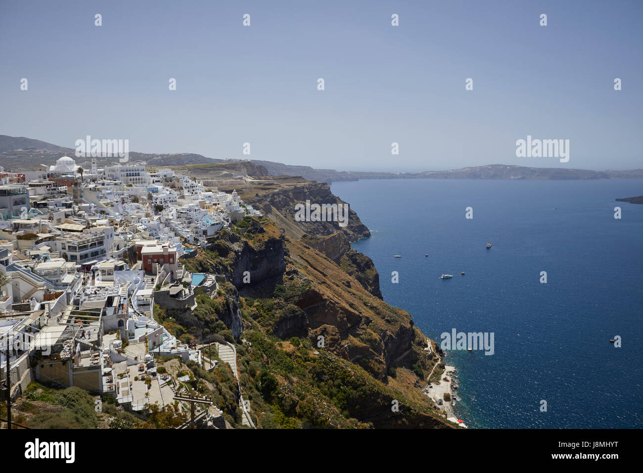 Vulkanische griechische Insel Santorin eine der Kykladen im Ägäischen Meer. Fira, die Hauptstadt der Insel Stockfoto