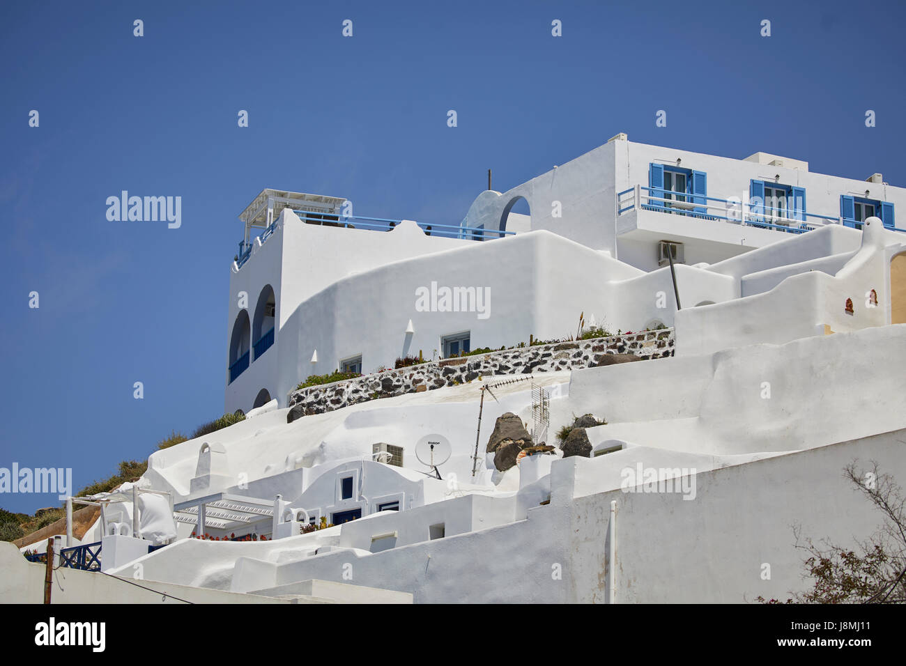 Vulkanische griechische Insel Santorin eine der Kykladen im Ägäischen Meer. Fira, die Hauptstadt der Insel Stockfoto