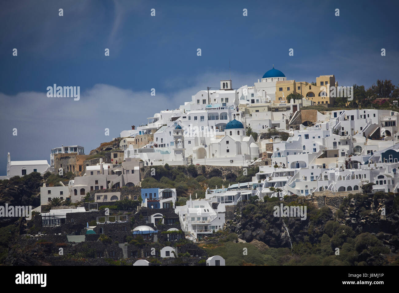 Vulkanische griechische Insel Santorin eine der Kykladen im Ägäischen Meer. Fira, die Hauptstadt der Insel Stockfoto