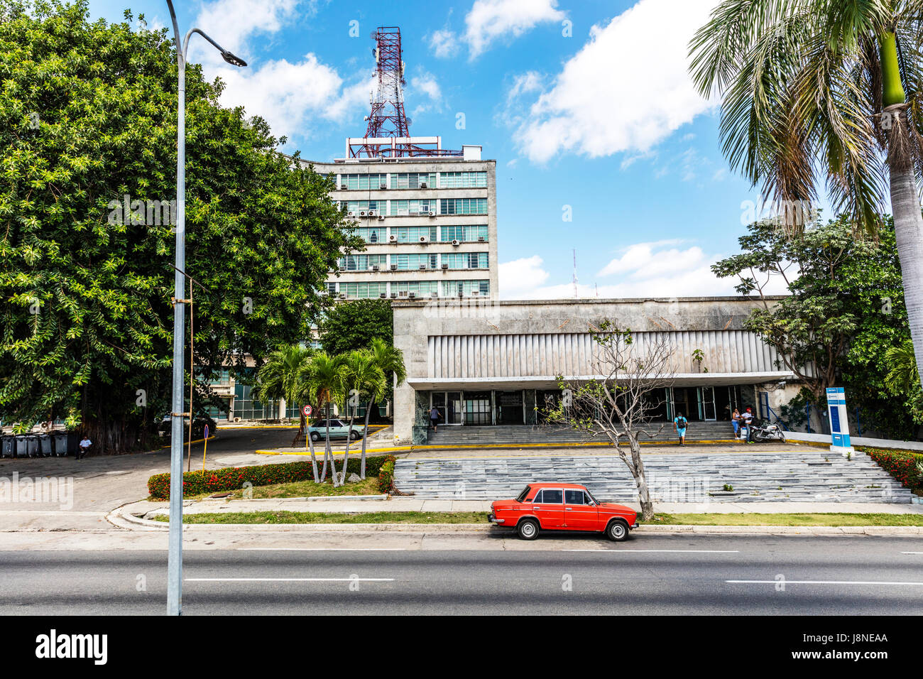 Postamt hinter Gebäude des Ministeriums für Information und Kommunikation in Havanna kubanische Postamt Stockfoto