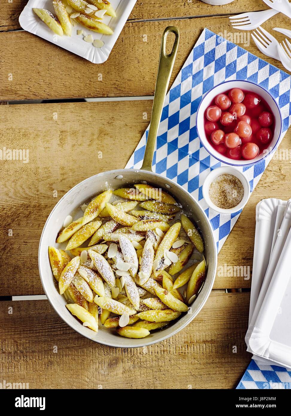 Süßen Finger geformte Kartoffelknödel Stockfoto