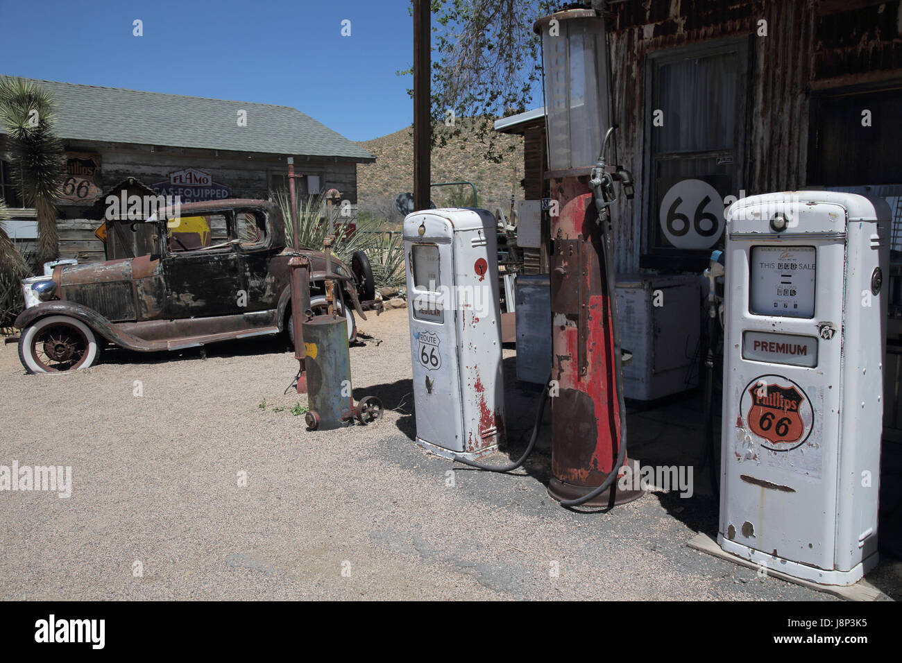 Hackberry alten allgemeinen Speicher und Garage auf der Route 66 Arizona usa Stockfoto