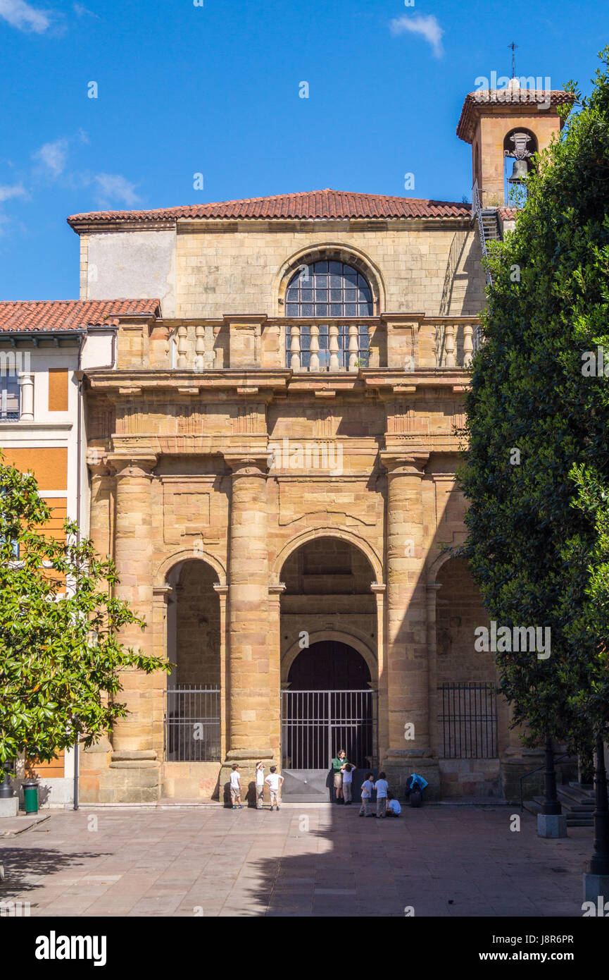 Dominikanische Kirche von Santo Domingo, Gothic und spanischen Barock Baustile, 1755-60, Oviedo Asturien Spanien Stockfoto