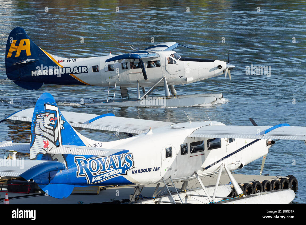 Harbour Air Wasserflugzeuge de Havilland Canada DHC-3-T Turbo Otter Wasserflugzeug Abfahrt von Vancouver Hafen Flight Center, British Columbia, Canada. Stockfoto