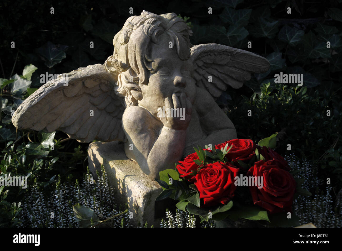 Engel, Engel, Engel des Todes, Grab Grab, denken Sie daran, Tod, Statue,  Radio Stockfotografie - Alamy