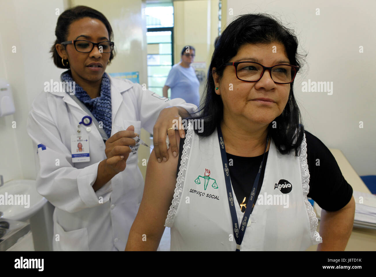 Jährliche Impfkampagne gegen Influenza in einem Gesundheitsamt in Sao Paulo City. In diesem Jahr mit drei Serotypen: H1N1, H3N2 und Influenza B Stockfoto