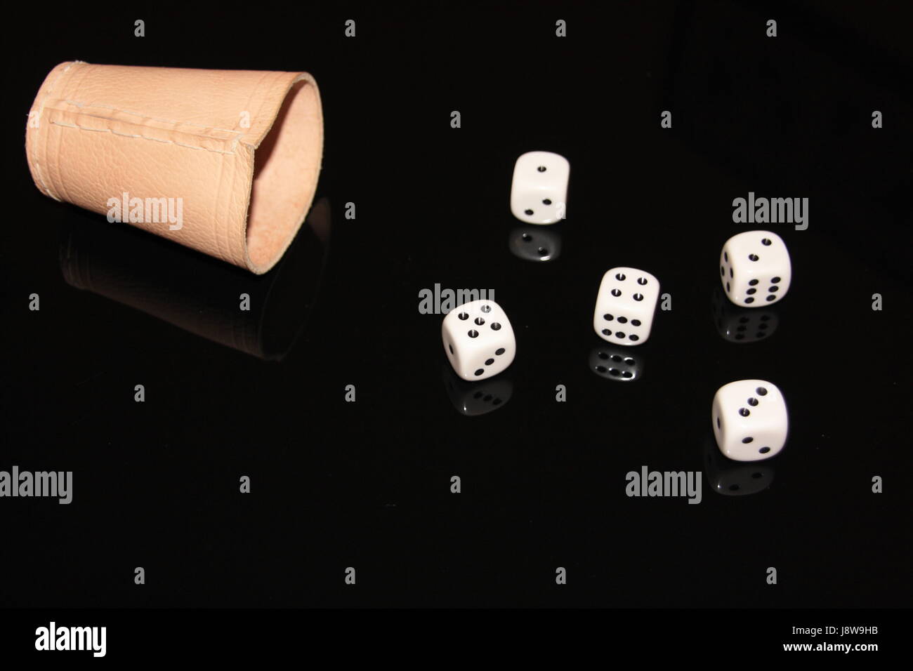 Würfel, Karten, fünf, schwarz, dunkelhäutigen, tiefschwarze, tiefschwarz, leere, europäischen, Stockfoto