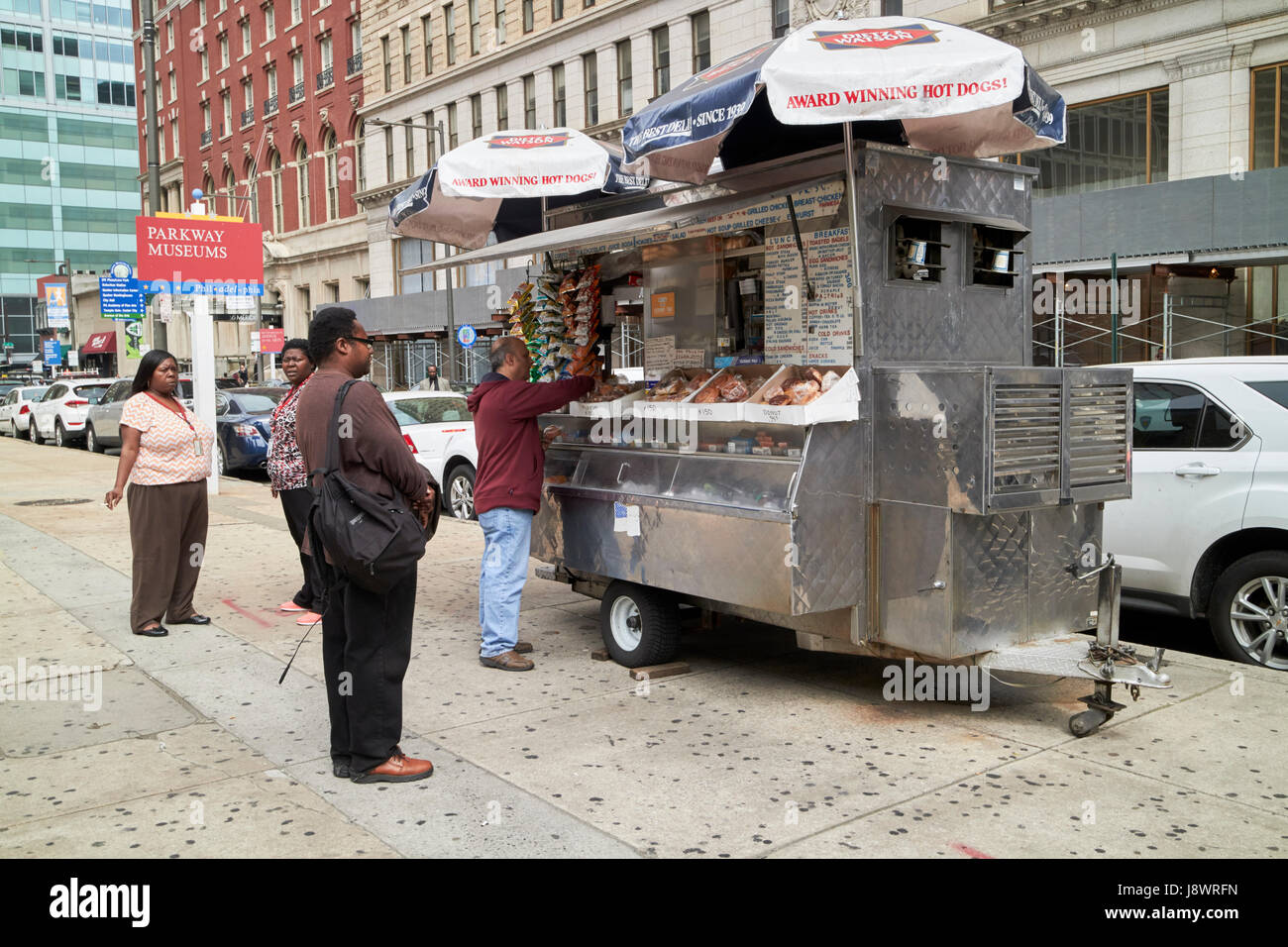 Hot-Dog und Essen cart Downtown Philadelphia USA Stockfoto