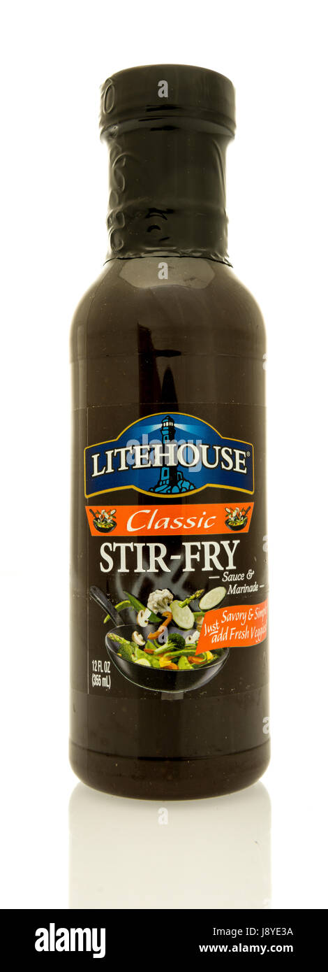 Winneconne, Wisconsin - 16. Mai 2017: eine Flasche Litehouse klassische Rühren braten Sauce auf einem isolierten Hintergrund. Stockfoto